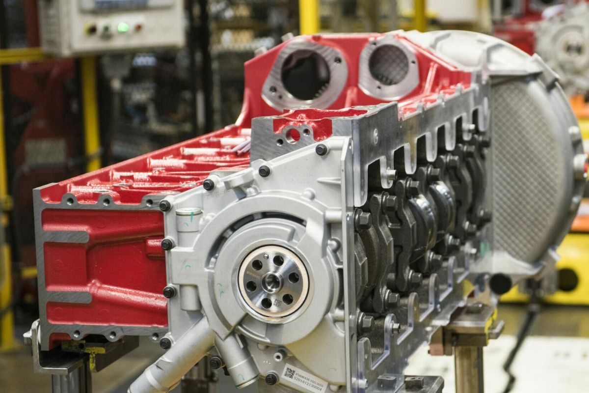 Recon Engine: Friendly Powerhouse for Your Car