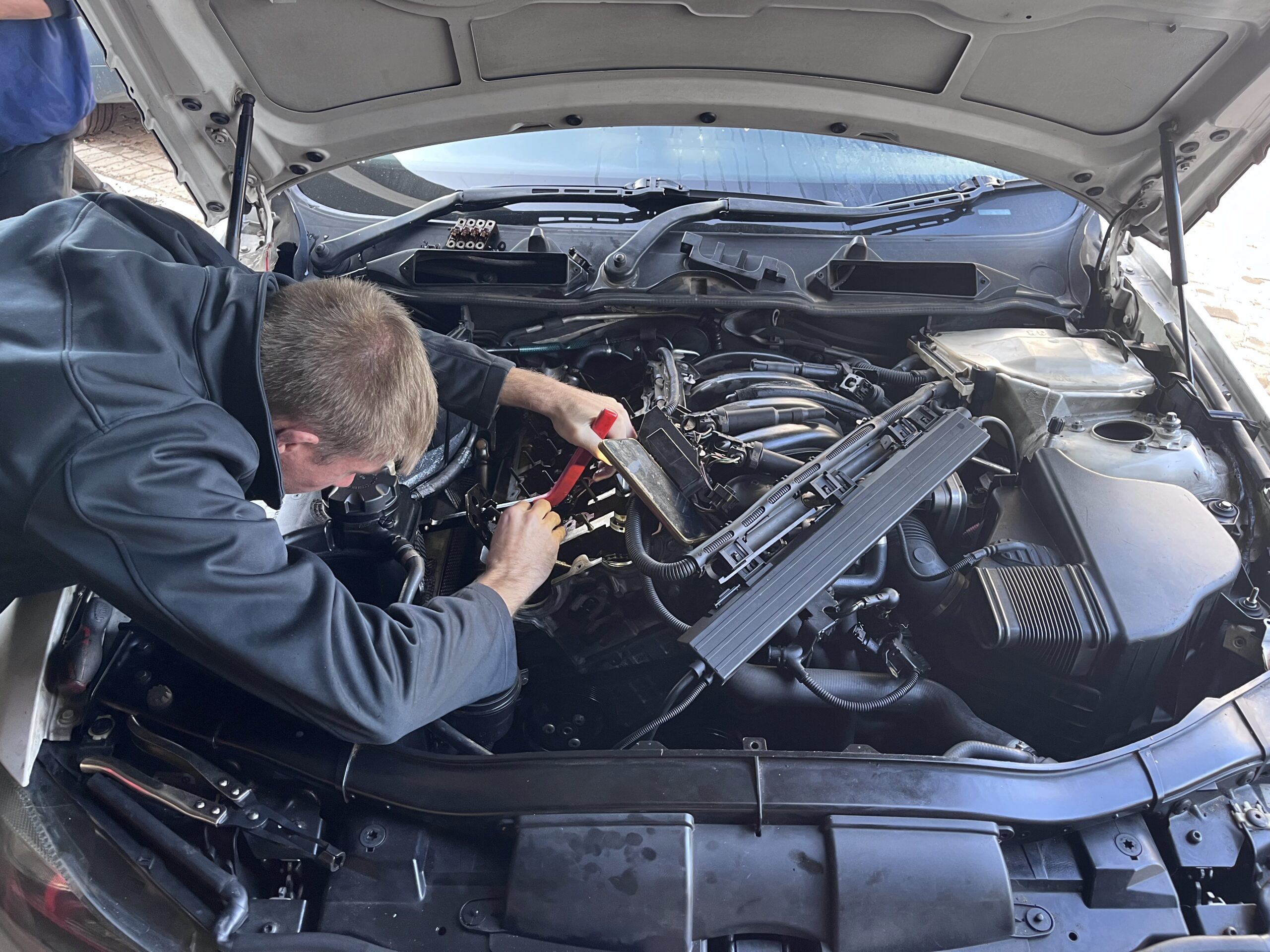 LDR Pretoria technician working on an engine