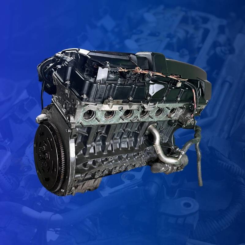 BMW 330 E90 N52B30 Plastic Tappet Cover Engine — image 3